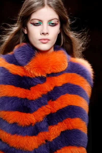 Look 98